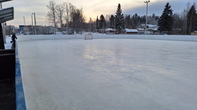Rink /Kaukalo