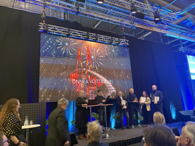 prisutdelning på scen